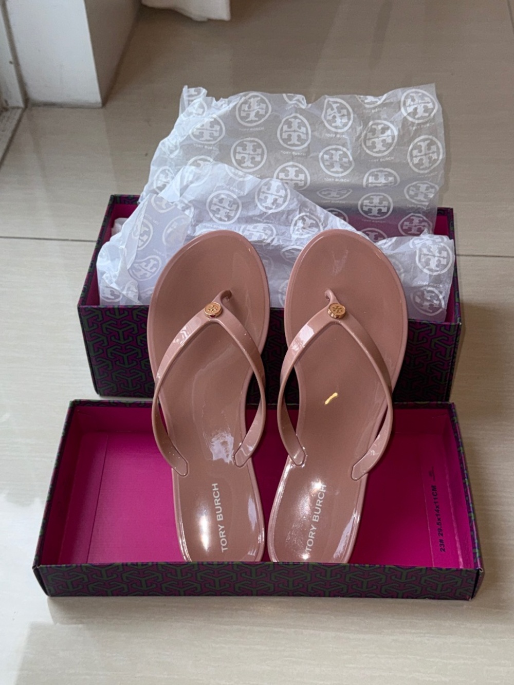 NIB Tory Burch Studded Jelly Thong Sandals - Mallow Pink Size 9